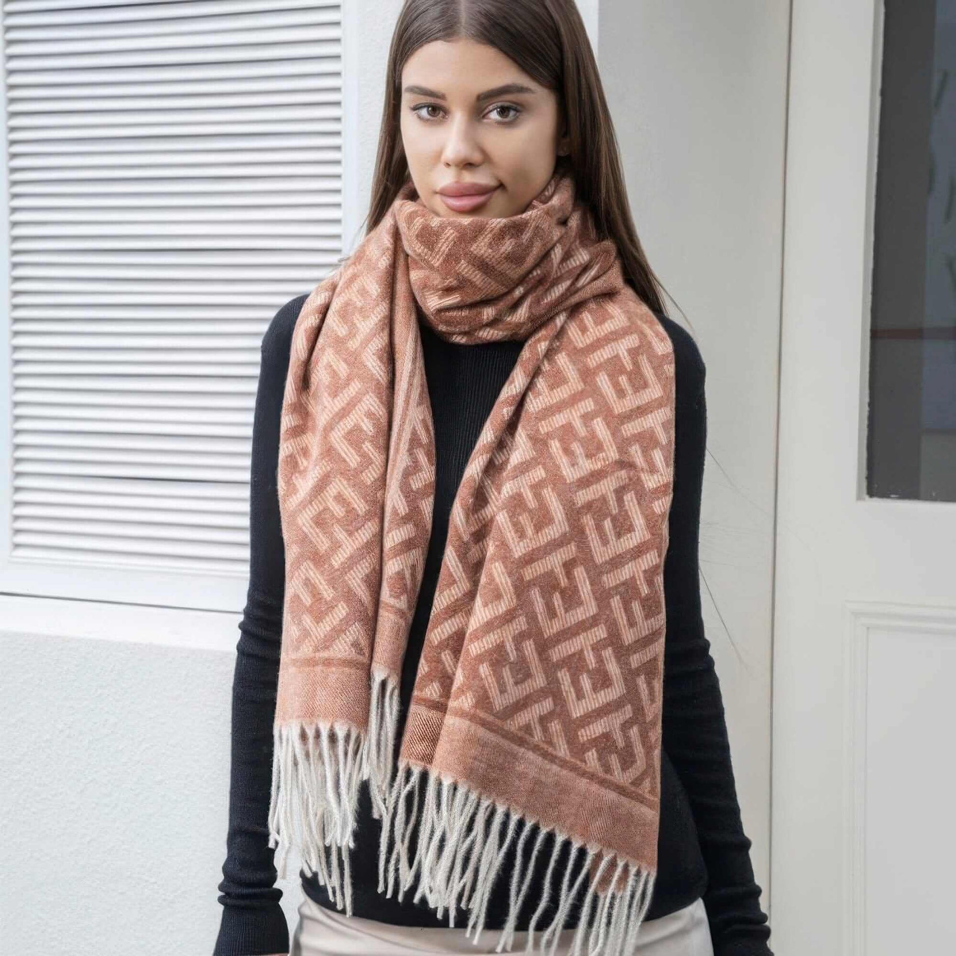 Maze pattern blanket scarf with tassel